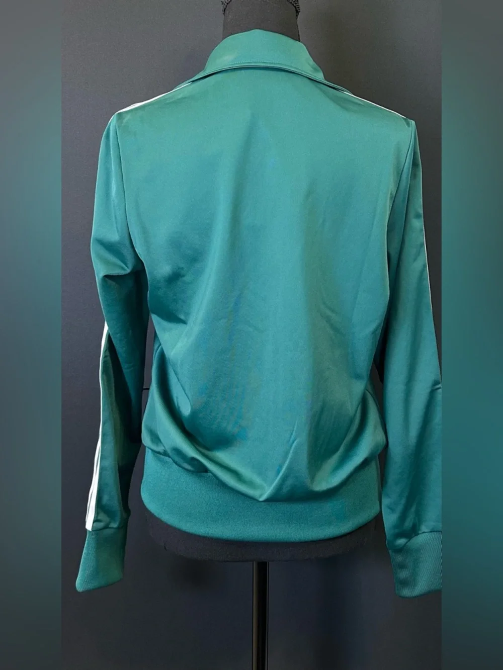 #134- NEW adidas Adicolor Classics Firebird Track Top - Picture 9 of 14